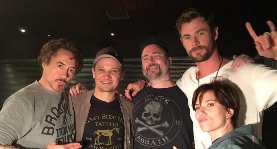 Robert Downey JR., Jeremy Renner, Josh Lord, Chris Hemsworth y Scarlett Johansson