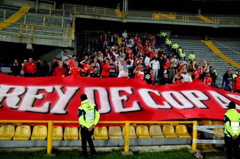 Hinchas de Independiente en Bogotá
