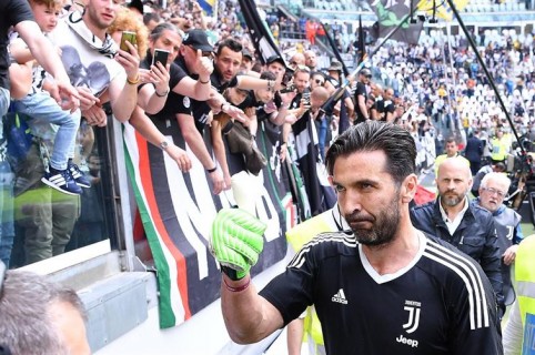 Buffon en su despedida de la Juventus