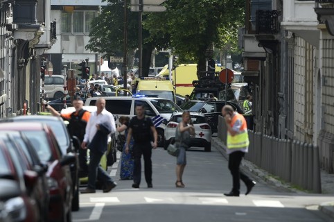 Policía Belga toma el control del lugar del crimen