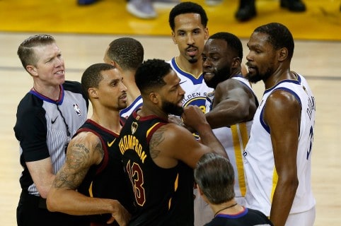 Tristan Thompson y Draymond Green