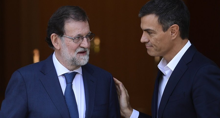 Mariano Rajoy y Pedro Sánchez, en una foto tomada en 2017