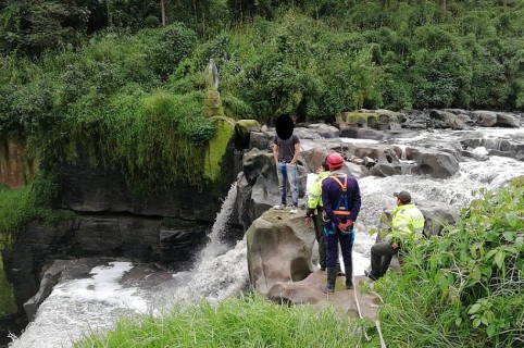 Rescate de joven.
