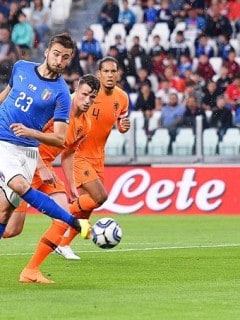 Partido amistoso entre Italia y Holanda