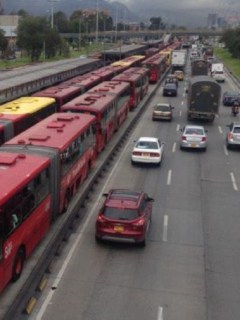 Trancón en estación de Alcalá