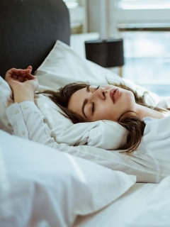 mujer durmiendo