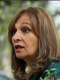 Marta Lucía Ramírez y Angela Robledo