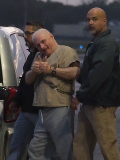 Ricardo Martinelli esposado
