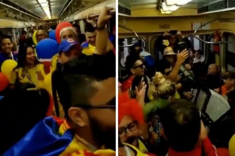 Hinchas colombianos en metro