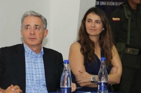 Paloma Valencia y Álvaro Uribe