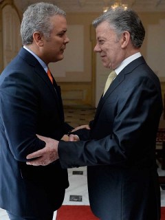 Juan Manuel Santos recibe a Iván Duque