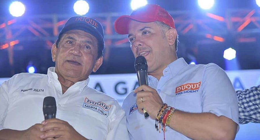 Poncho Zuleta, cantante, con Iván Duque, presidente de Colombia.