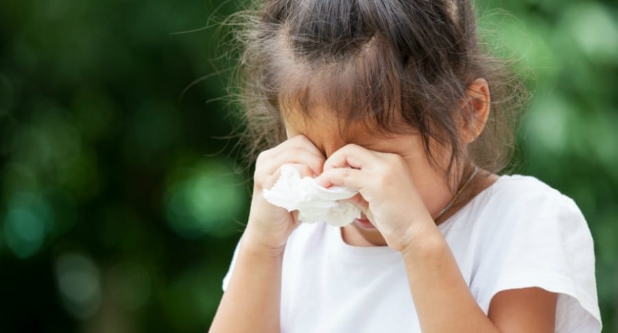 Niña llorando.