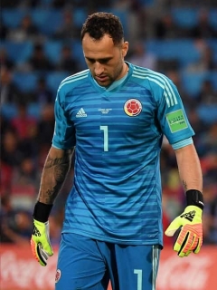David Ospina, arquero; Matheus Uribe, futbolista; y José Pékerman, técnico.