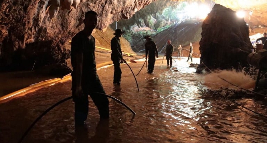 Rescate de 12 niños en cueva de Tailandia.