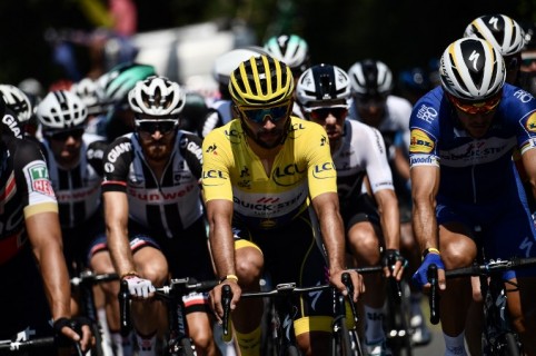 Fernando Gaviria en la segunda etapa del Tour de Francia