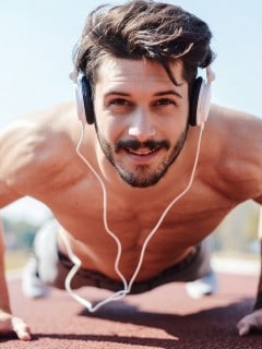 Hombre haciendo ejercicio