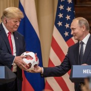 Presidente Trump y Presidente Putin Hold A Joint Press Conference After Summit