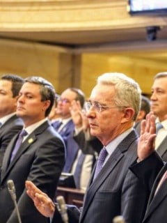 ÁLvaro Uribe y congresistas