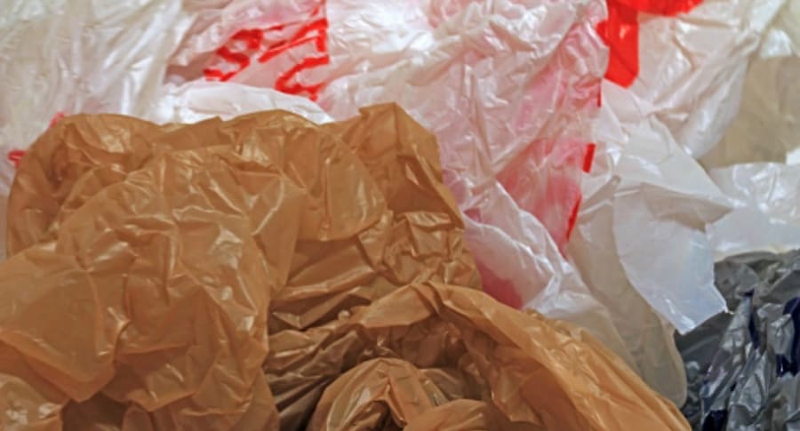 Las bolsas plásticas pequeñas tienen los días contados en Colombia