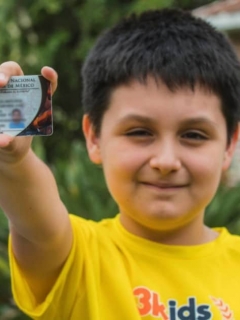 Niño de 12 años que entrará a la universidad.