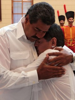 Nicolás Maduro y Diego Maradona