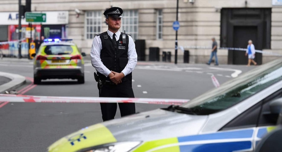 Varios heridos tras el choque de un automóvil ante el Parlamento británico