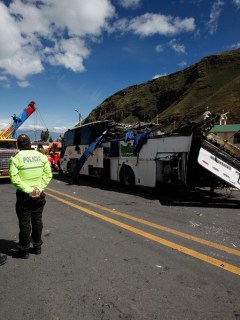 Bus accidentado en Ecuador
