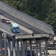 Puente caído en Génova, Italia
