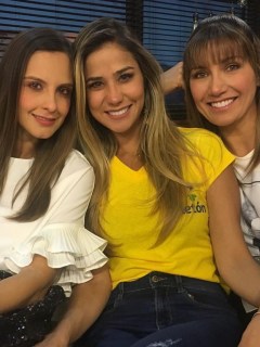 Laura Acuña, Zahira Benavides y Adriana Betancur, presentadoras.