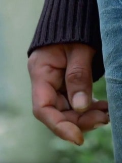 La mano del 'artista'.
