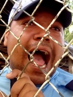 Agente de tránsito (y narrador) Terán