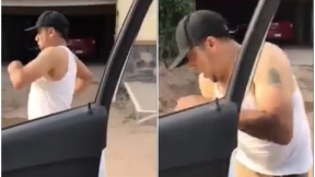 Hombre haciendo el 'Chona challenge'.