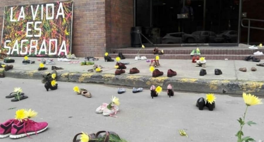 Asesinatos de líderes de tierras