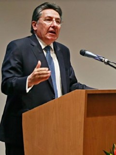 Néstor Humberto Martínez