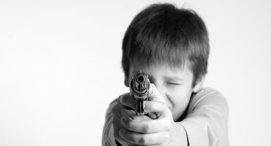 Niño con pistola