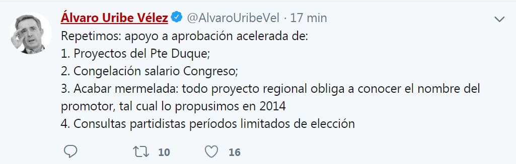 Tuit de Álvaro Uribe