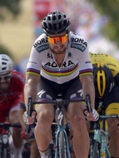 Peter Sagan y Alejandro Valverde en la definición de la etapa 8