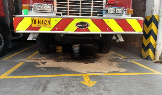 Carro de bomberos con filtración de aceite