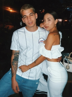 Legarda, cantante, junto a Luisa Fernanda W, 'youtuber'.