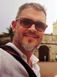 guillermo vives y su esposo