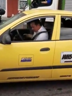 Taxista palazos