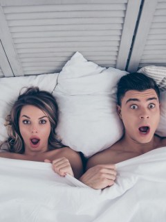 Pareja en la cama