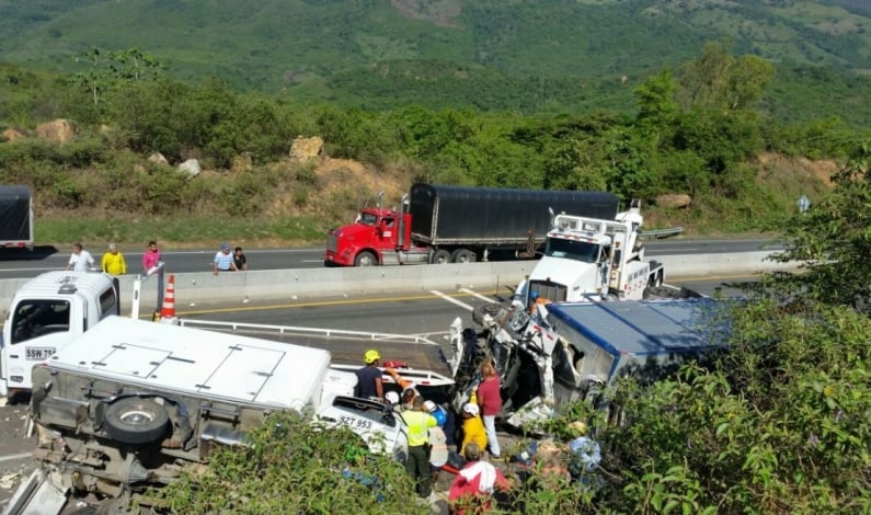 Accidente vía Guaduas-Puerto Salgar (Cundinamarca)