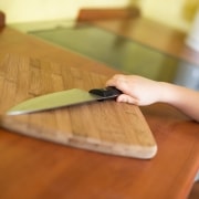Niño con cuchillo