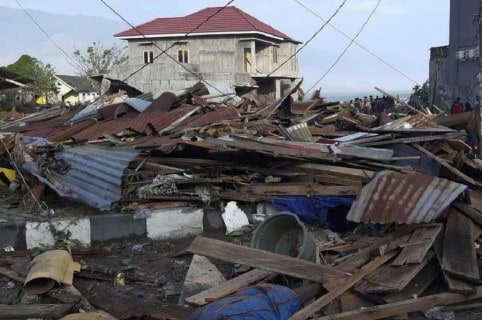 Terremoto y tsunami en Indonesia.