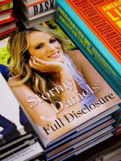"Full Disclosure", libro de Stormy Daniels