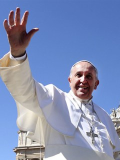 Papa Francisco y Pikachu