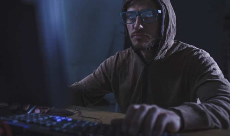 Acosador virtual