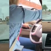 Fuetera de madre a su hijo